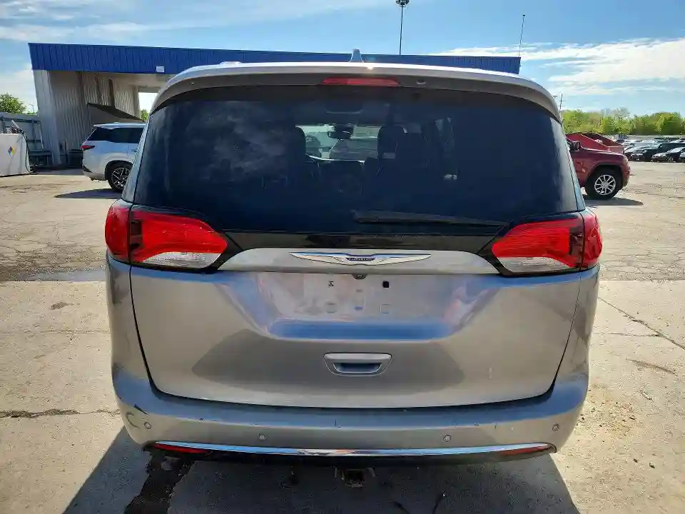 2C4RC1BG1JR333409 2018 CHRYSLER PACIFICA-5