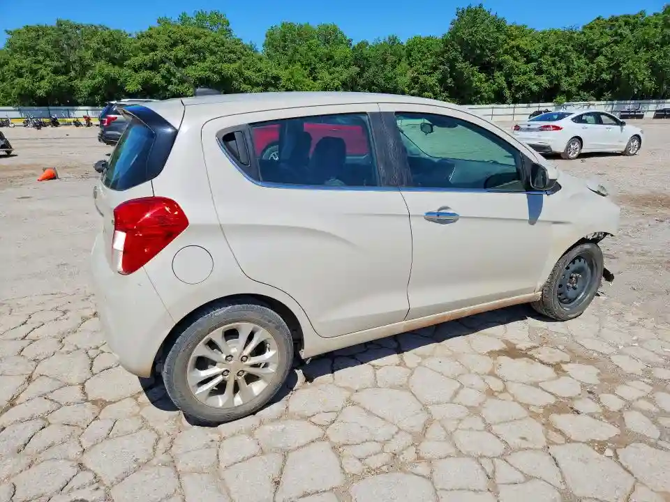 KL8CF6SAXLC467538 2020 CHEVROLET SPARK-2