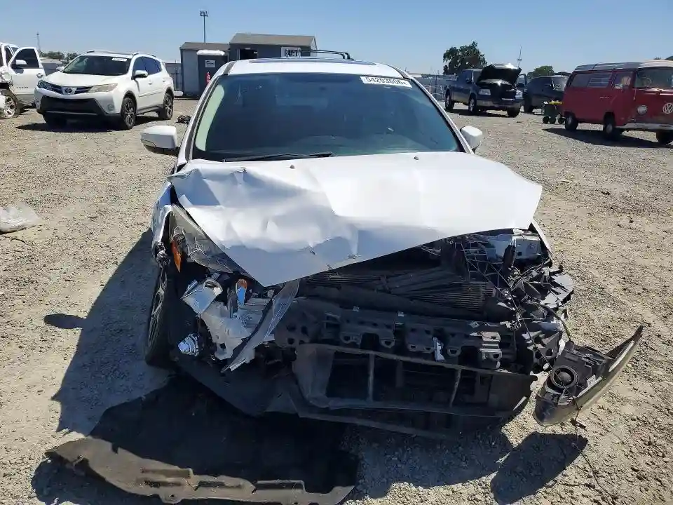 1FADP3H22JL217480 2018 FORD FOCUS-4