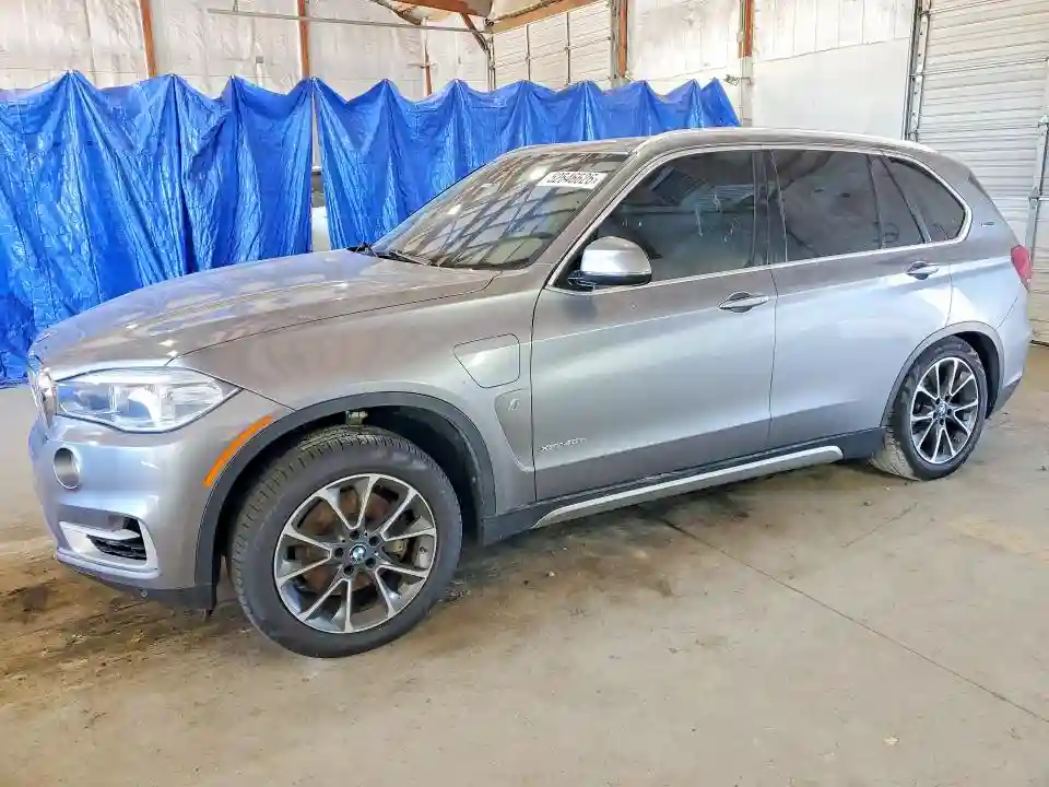 5UXKT0C50J0W02064 2018 BMW X5-0