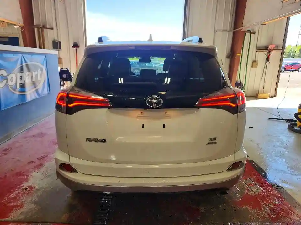 2T3JFREV9JW812583 2018 TOYOTA RAV4-5