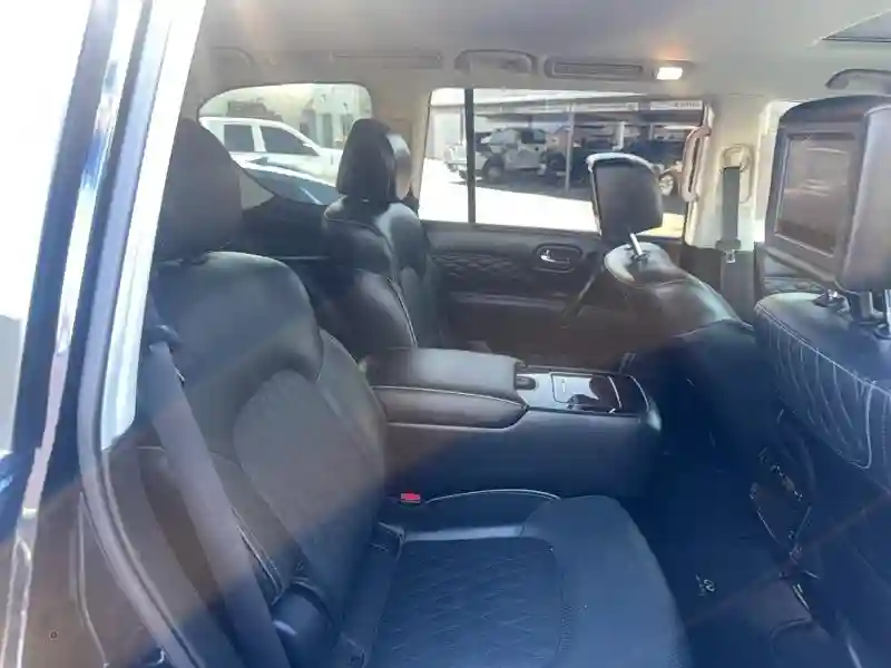 JN8AZ2NF8K9685855 2019 INFINITI QX80-5