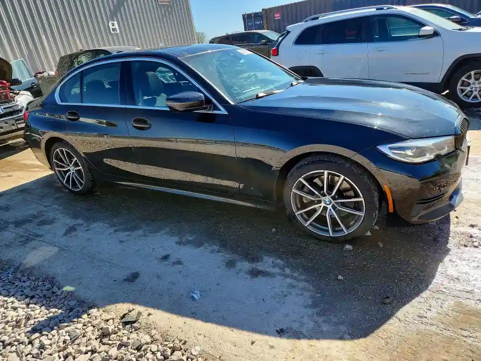 3MW5R7J08M8B60445 2021 BMW 3 SERIES-3