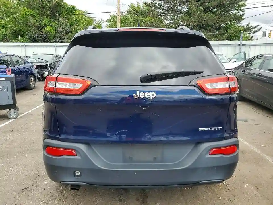 1C4PJLABXGW207306 2016 JEEP CHEROKEE-5