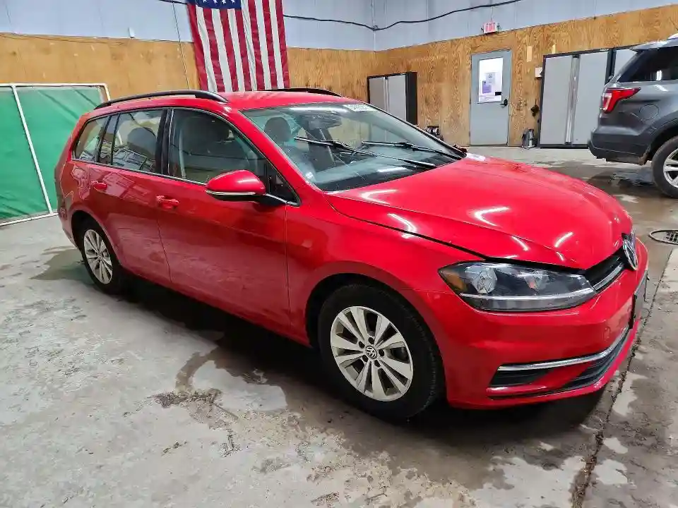 3VW217AU0JM764538 2018 VOLKSWAGEN GOLF-3