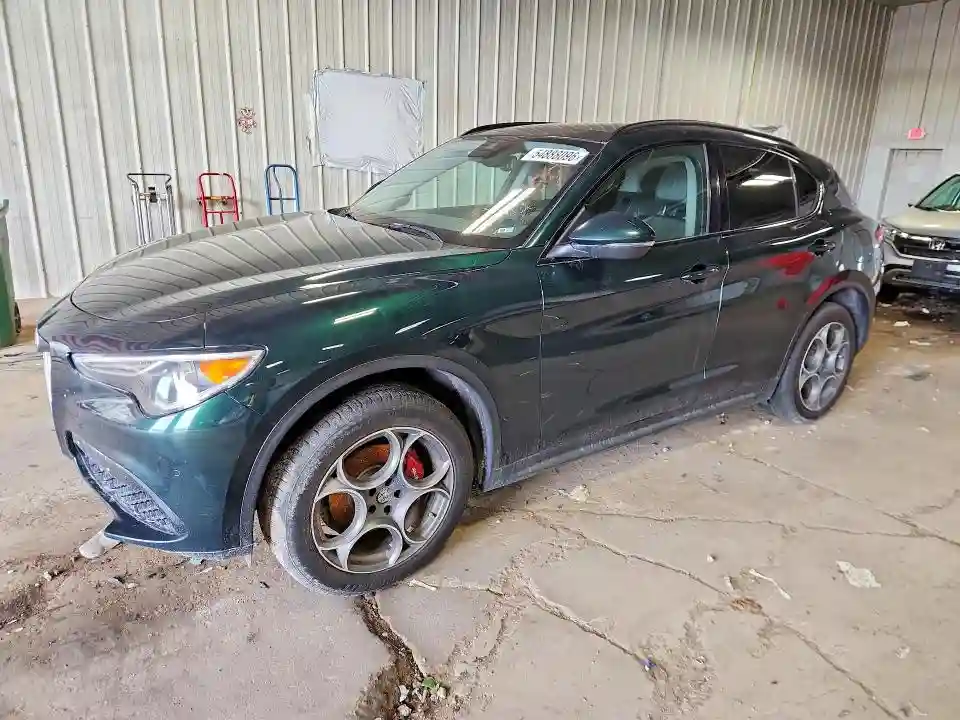 ZASFAKPN4J7C15305 2018 ALFA ROMEO STELVIO-0