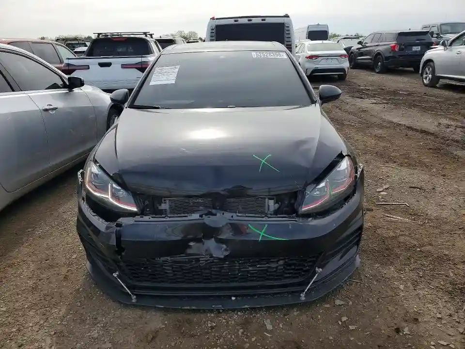 3VW6T7AU3KM023586 2019 VOLKSWAGEN GTI-4