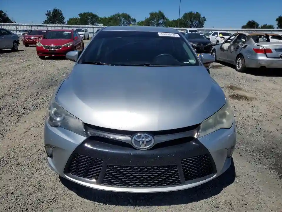4T1BF1FKXFU049564 2015 TOYOTA CAMRY-4