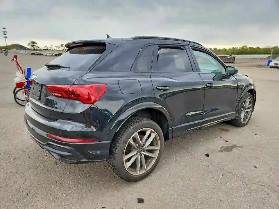 WA1DECF30N1132256 2022 AUDI Q3-2