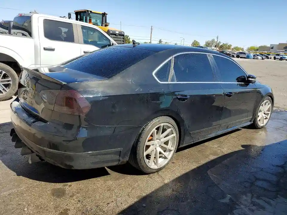 1VWCV7A38FC036071 2015 VOLKSWAGEN PASSAT-2