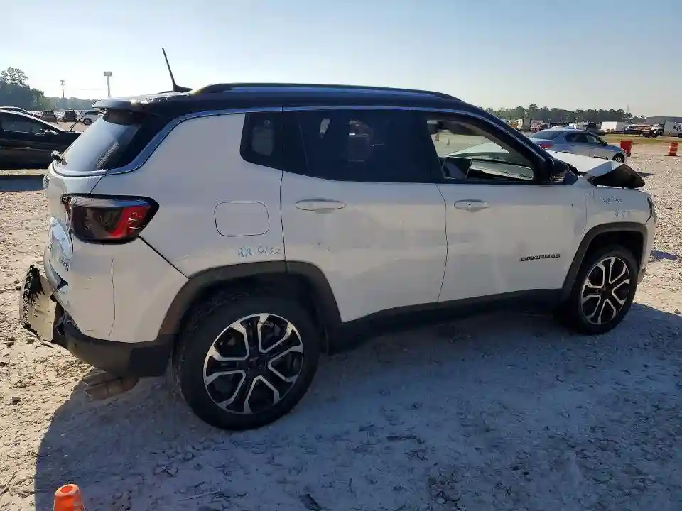 3C4NJDCB8NT144865 2022 JEEP COMPASS-2