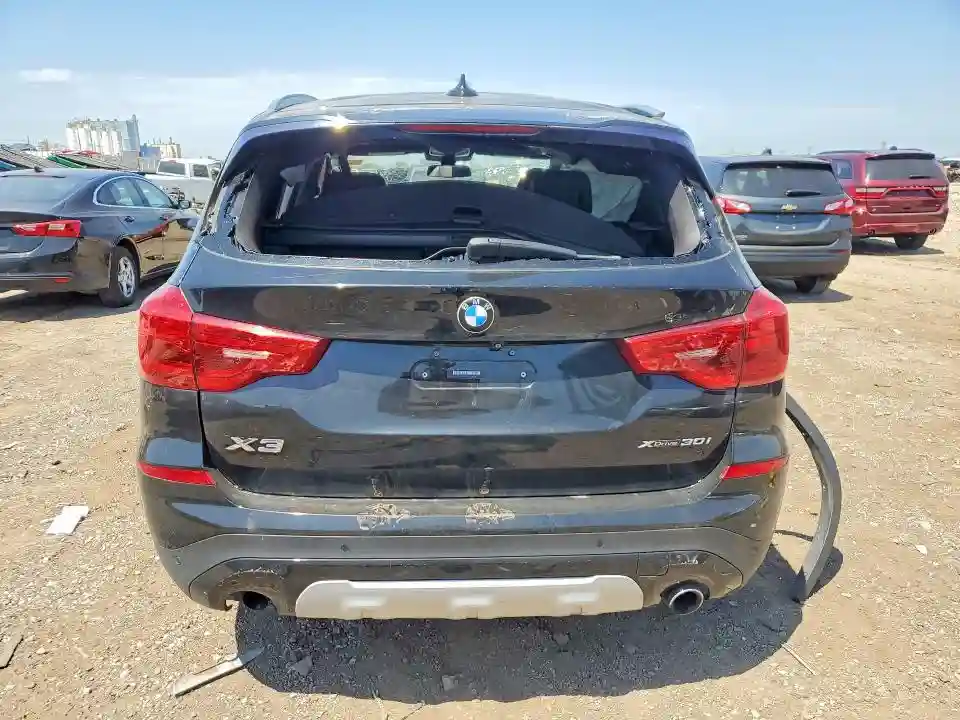 5UXTR9C56KLE18211 2019 BMW X3-5