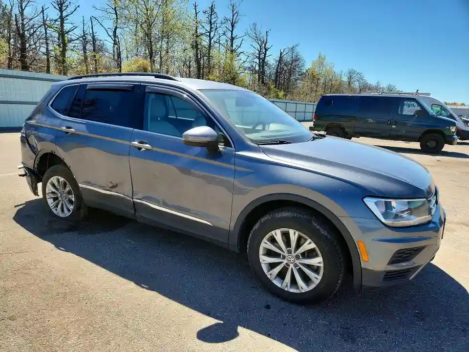 3VV2B7AX7JM162652 2018 VOLKSWAGEN TIGUAN-3
