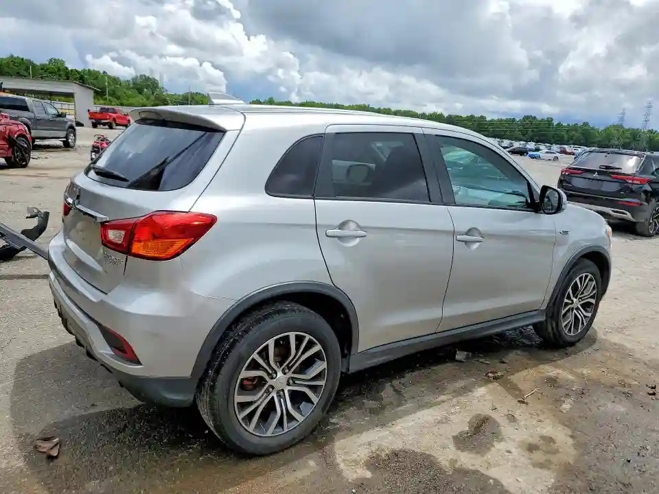 JA4AP3AU5KU018146 2019 MITSUBISHI OUTLANDER-2