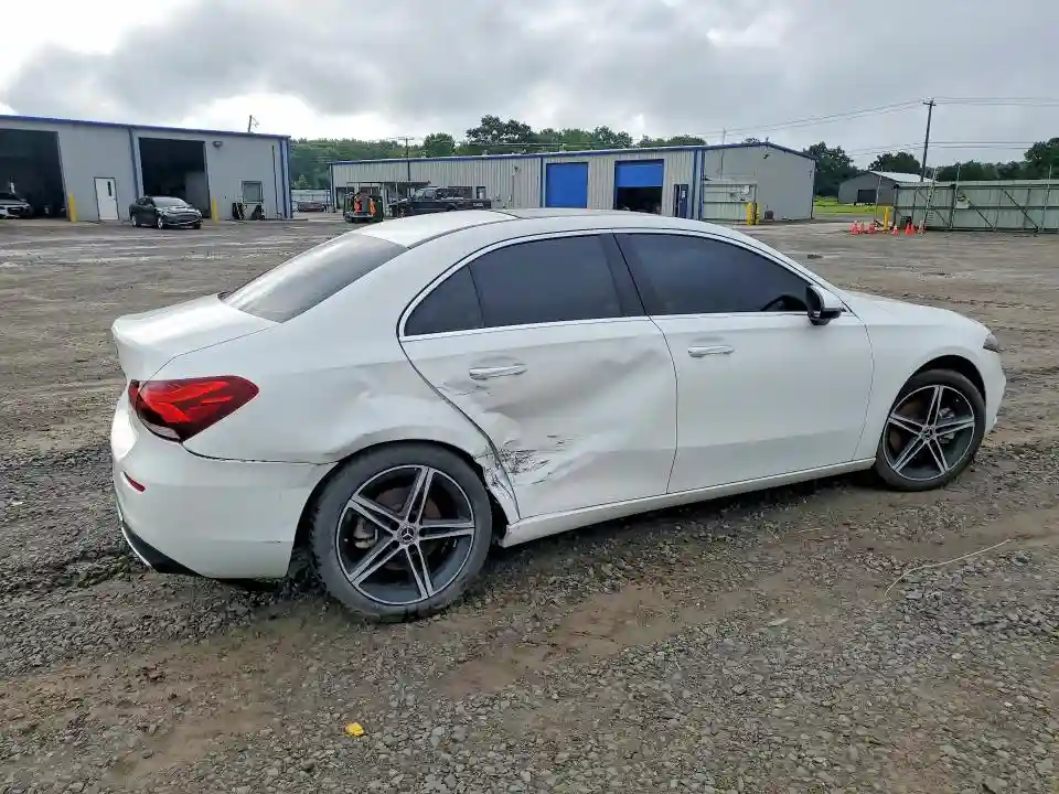 WDD3G4EB7KW000724 2019 MERCEDES-BENZ A-CLASS-2