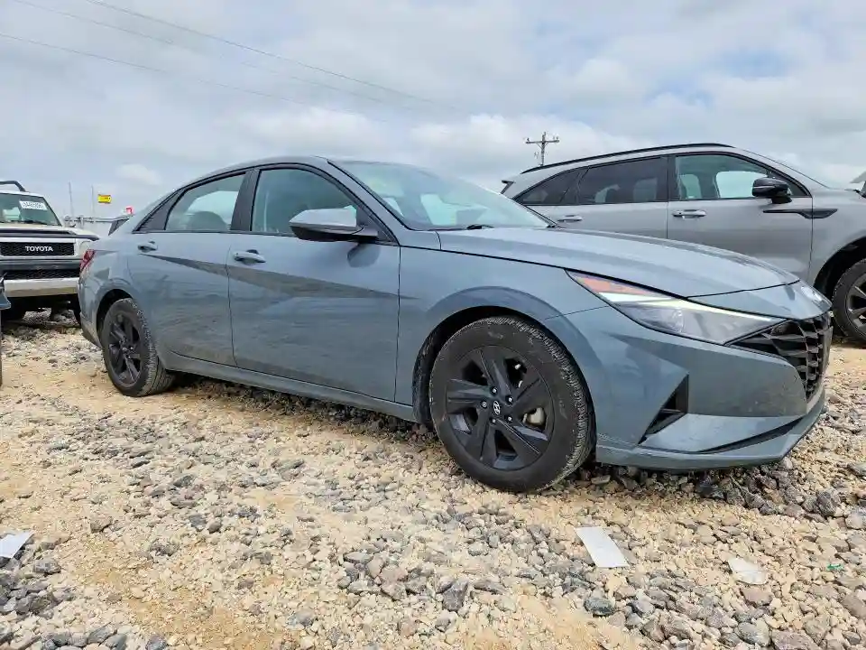 KMHLM4AG4NU285107 2022 HYUNDAI ELANTRA-3