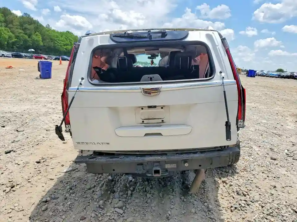 1GYS3JKJ7JR218715 2018 CADILLAC ESCALADE-5