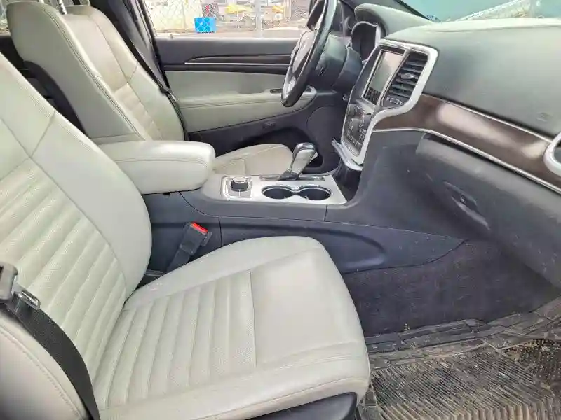 1C4RJFBG0JC132497 2018 JEEP CHEROKEE-4
