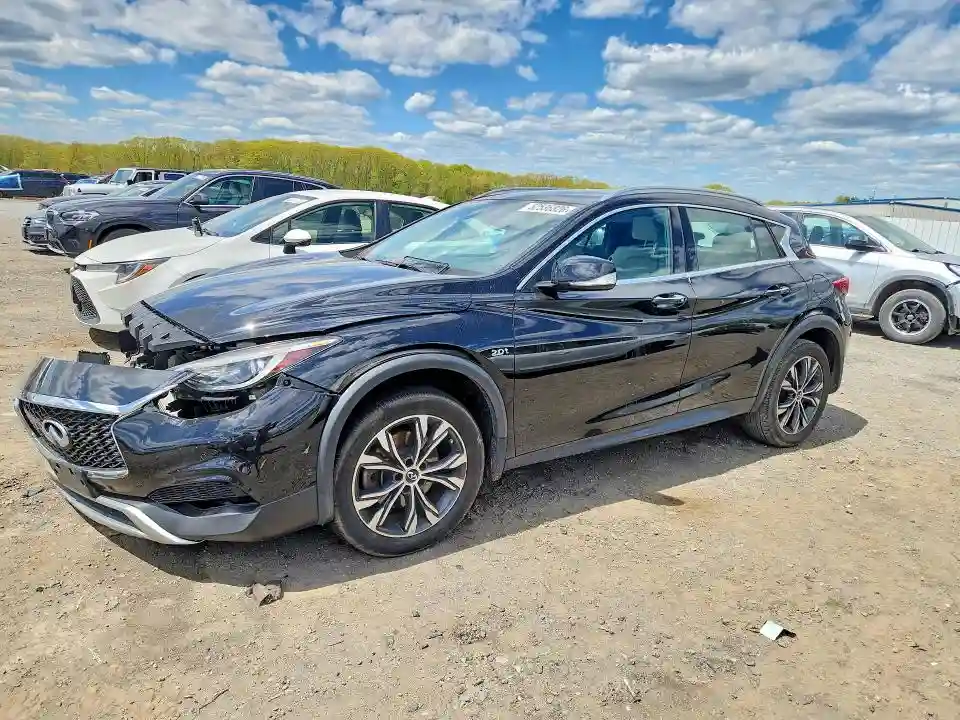 SJKCH5CR0JA049933 2018 INFINITI QX30-0