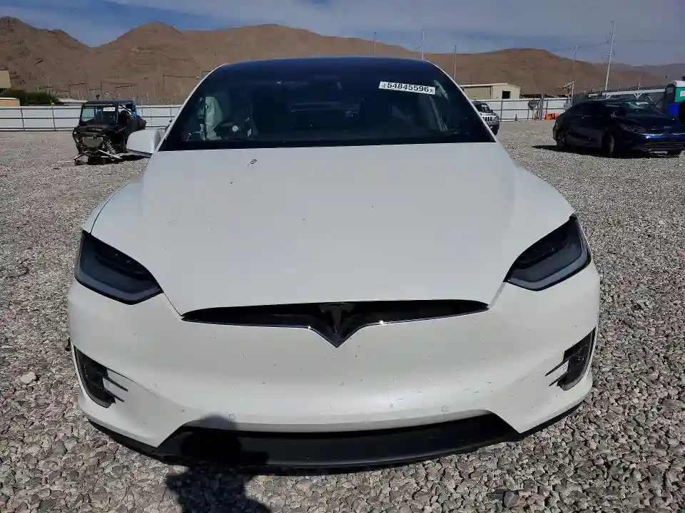 5YJXCBE26JF090415 2018 TESLA MODEL X-4