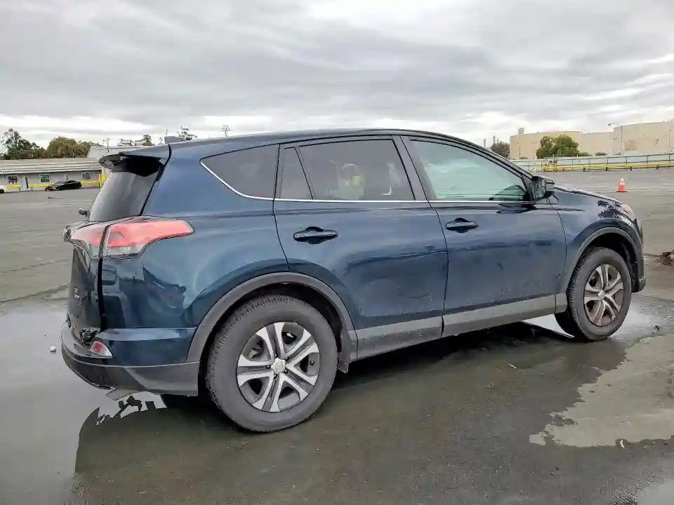 2T3BFREVXJW764905 2018 TOYOTA RAV4-2