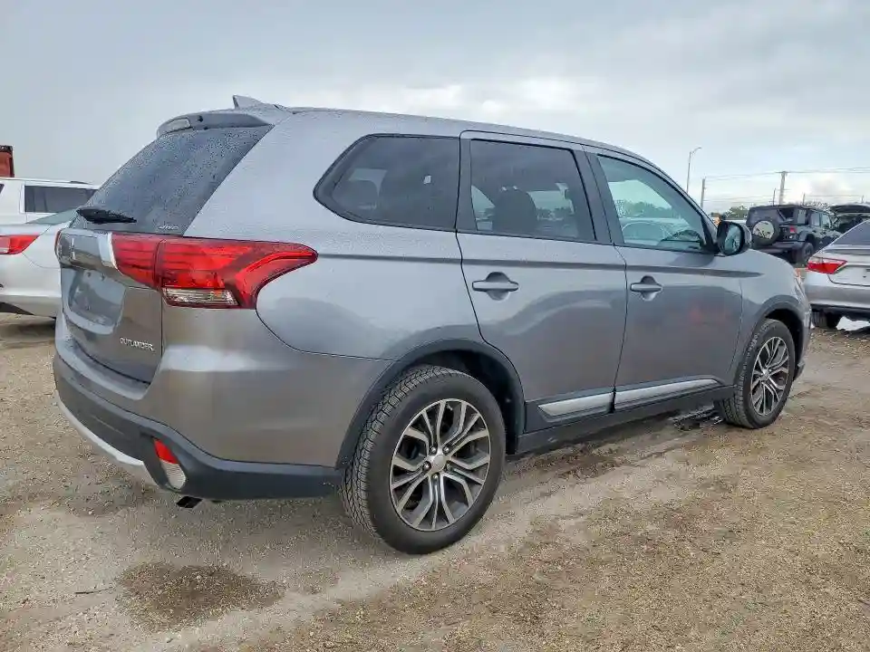 JA4AZ2A31HZ051720 2017 MITSUBISHI OUTLANDER-2