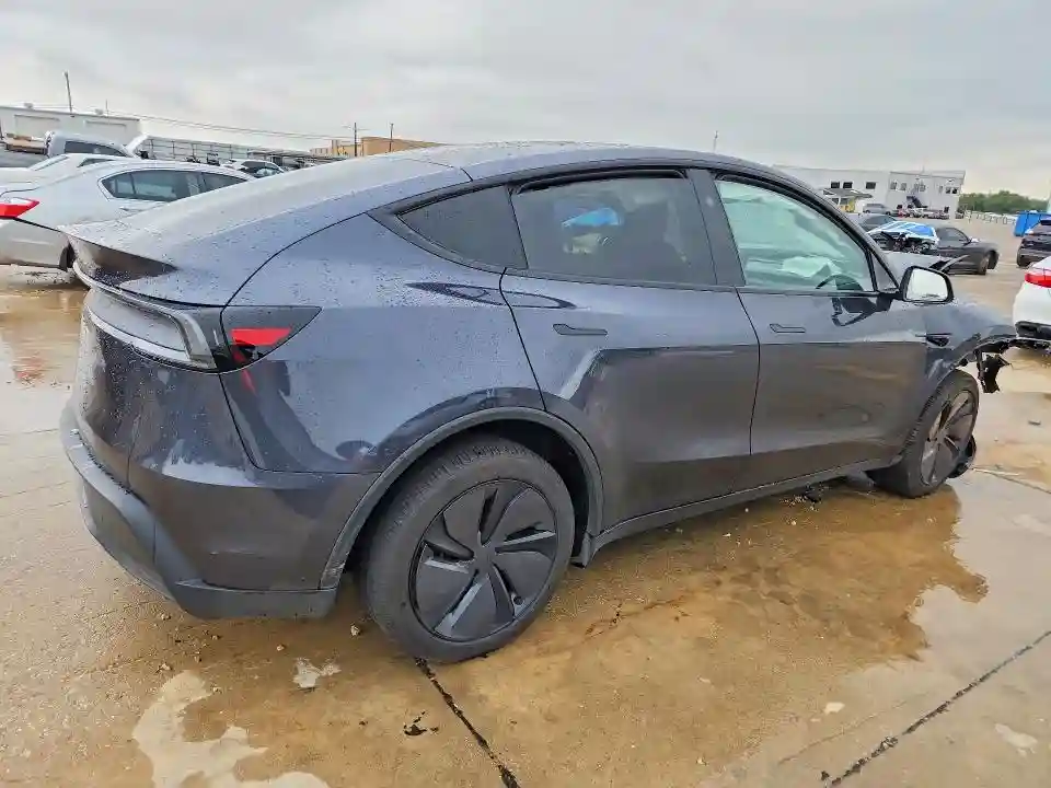 7SAYGDED7TA461039 2026 TESLA MODEL Y-2
