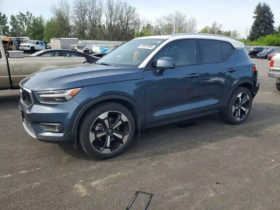 YV4162UK6M2561949 2021 VOLVO XC40-0