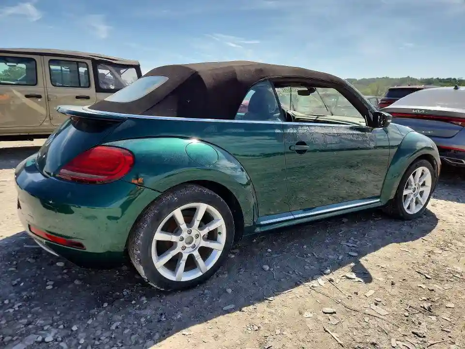 3VW5DAAT0JM502351 2018 VOLKSWAGEN BEETLE-2