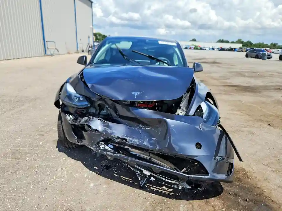 7SAYGDED5SA372181 2025 TESLA MODEL Y-4
