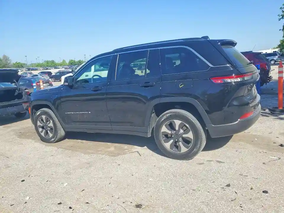 1C4RJYB6XN8758943 2022 JEEP CHEROKEE-1