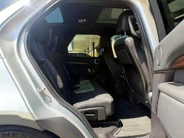 SALRR2RVXJA065627 2018 LAND ROVER DISCOVERY-5