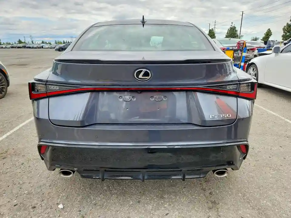 JTHGZ1B28N5049299 2022 LEXUS IS-5