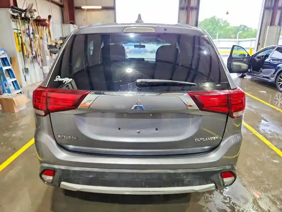 JA4AZ3A35JJ003616 2018 MITSUBISHI OUTLANDER-5