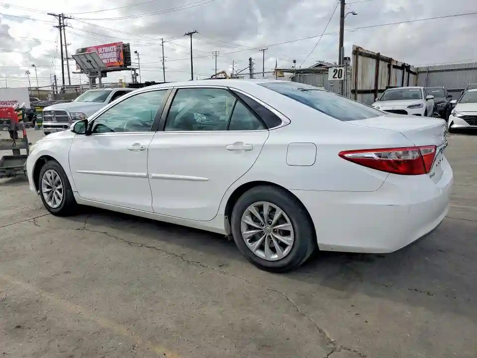 4T1BF1FKXFU104952 2015 TOYOTA CAMRY-1