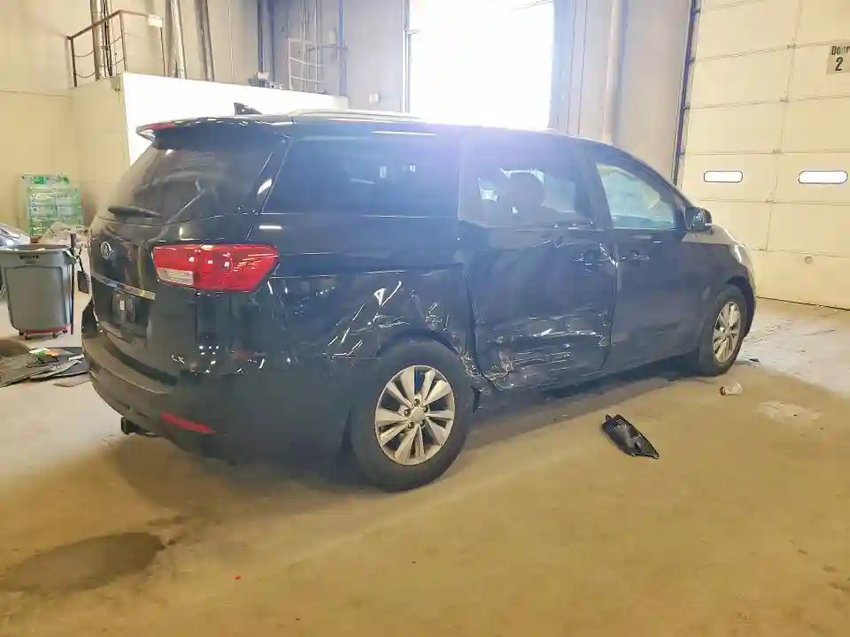 KNDMB5C11G6203791 2016 KIA SEDONA-2
