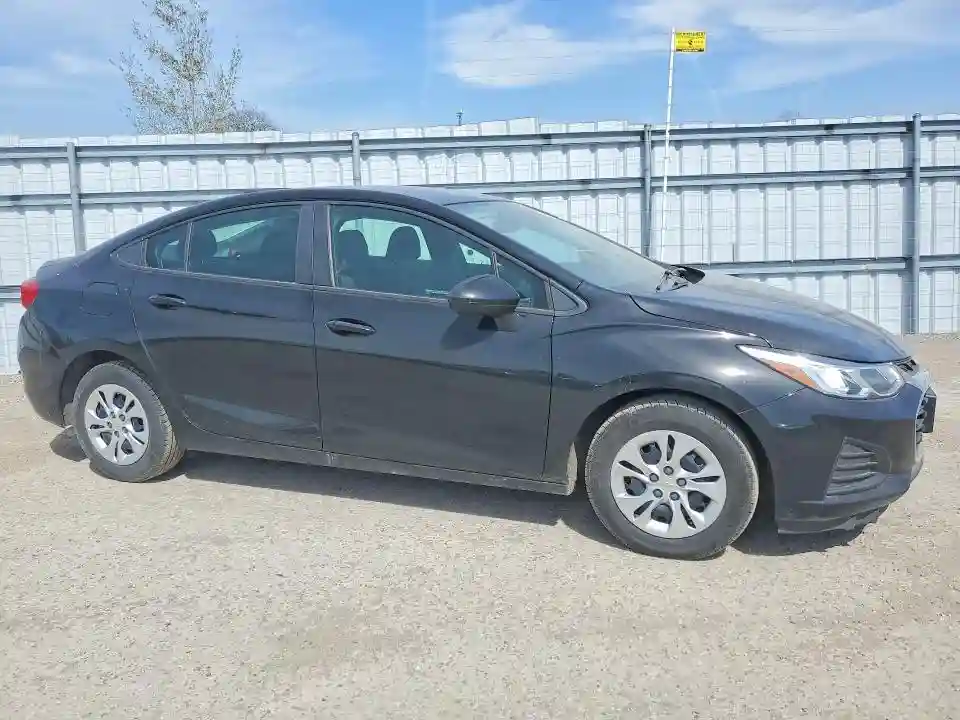1G1BC5SM2K7148196 2019 CHEVROLET CRUZE-3