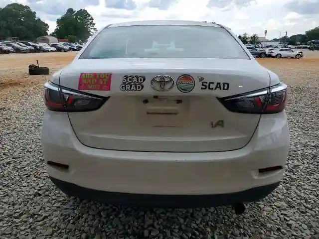 3MYDLBYV7JY320641 2018 TOYOTA YARIS-5