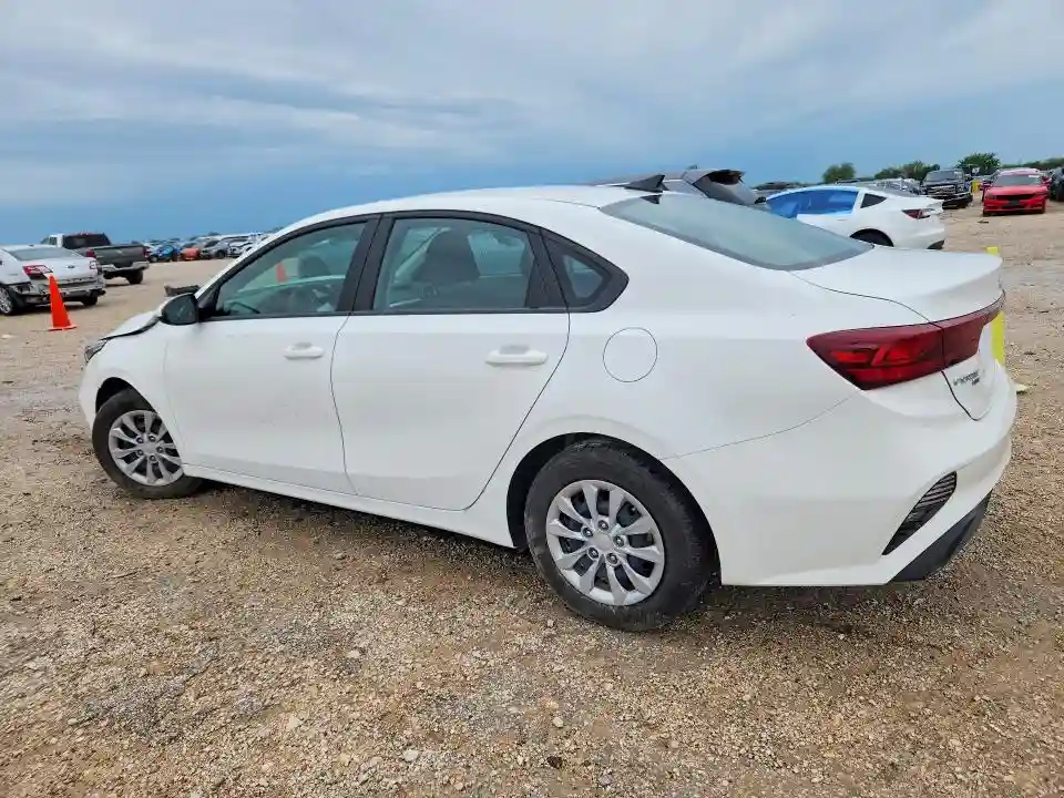 3KPF24ADXRE782051 2024 KIA FORTE-1