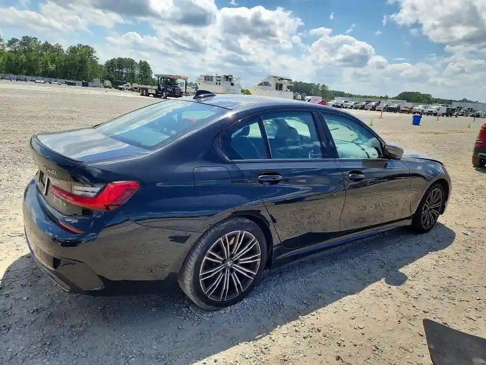 3MW5U9J08M8B70984 2021 BMW M3-2