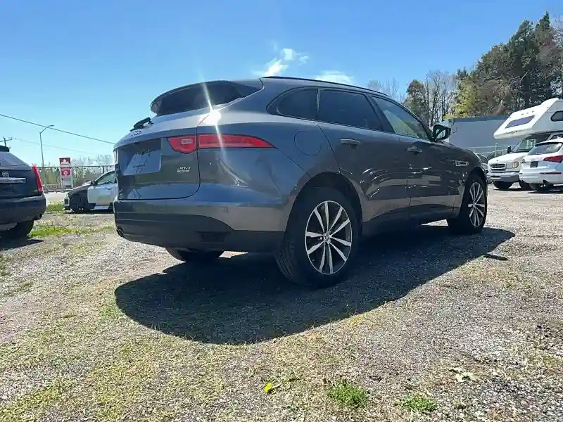SADCK2FN4KA352120 2019 JAGUAR F-PACE-3