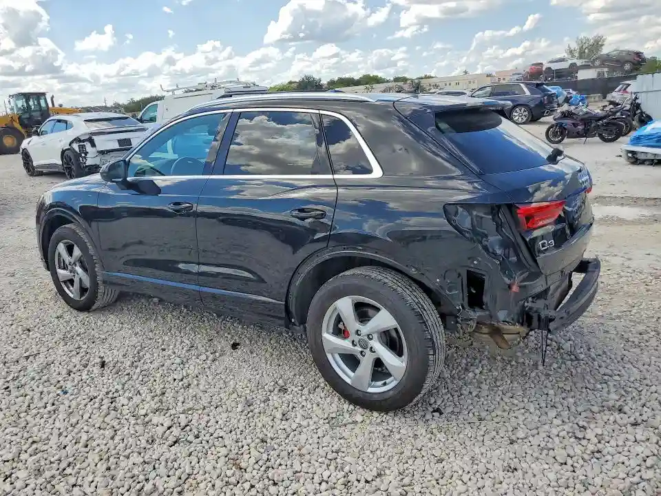 WA1AECF30L1026244 2020 AUDI Q3-1