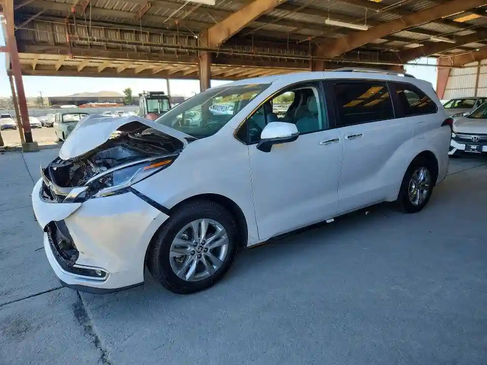 5TDZSKFC5RS150842 2024 TOYOTA SIENNA-0