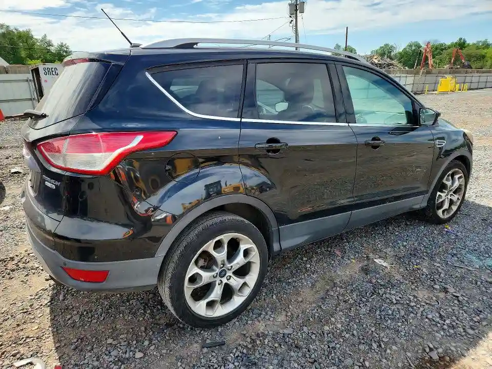 1FMCU9J92FUA85861 2015 FORD ESCAPE-2