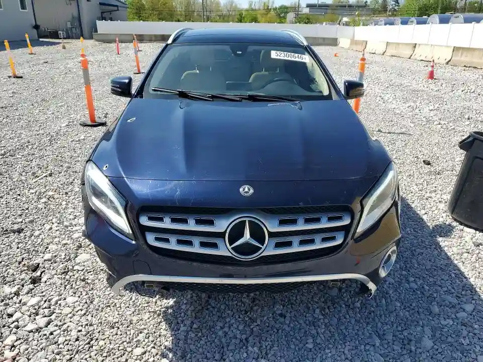 WDCTG4EB3KU000915 2019 MERCEDES-BENZ GLA-CLASS-4