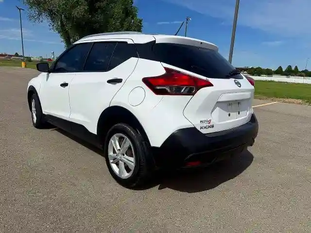 3N1CP5CU6JL540111 2018 NISSAN KICKS-2