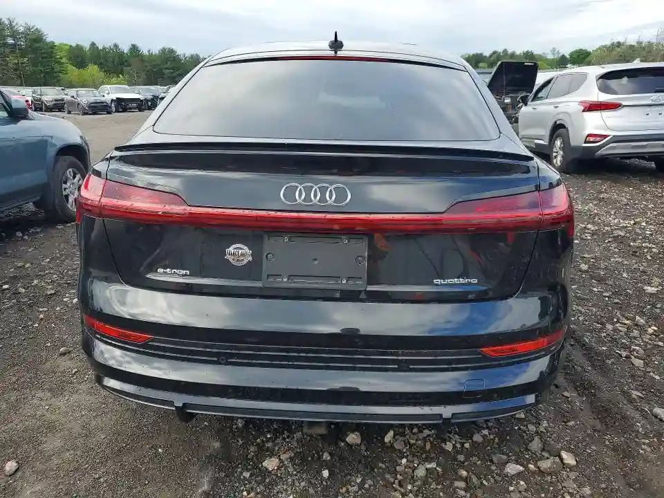 WA12AAGE3MB000947 2021 AUDI E-TRON-5