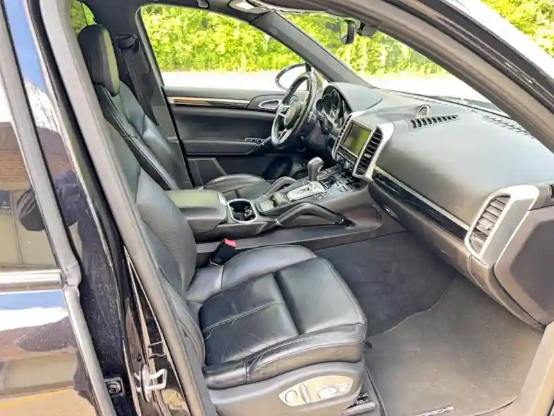WP1AE2A29GLA17811 2016 PORSCHE CAYENNE-4