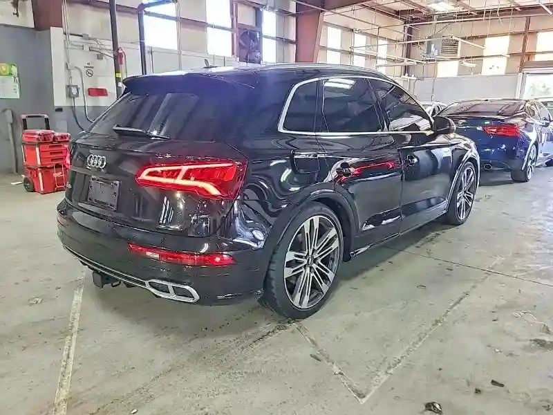 WA1C4AFY7J2123766 2018 AUDI SQ5-3