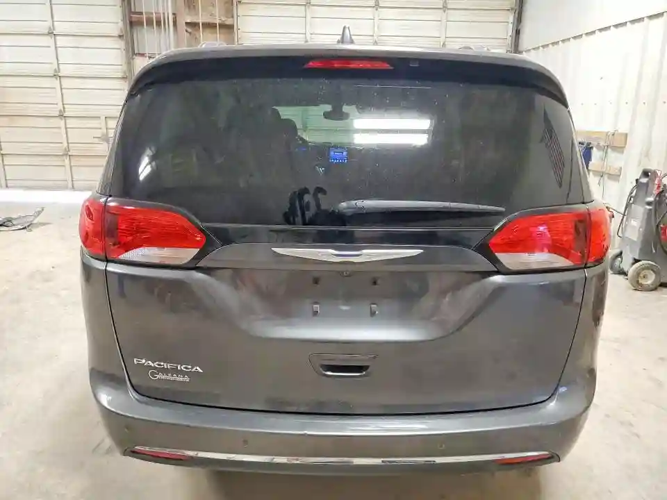 2C4RC1EG7HR770126 2017 CHRYSLER PACIFICA-5